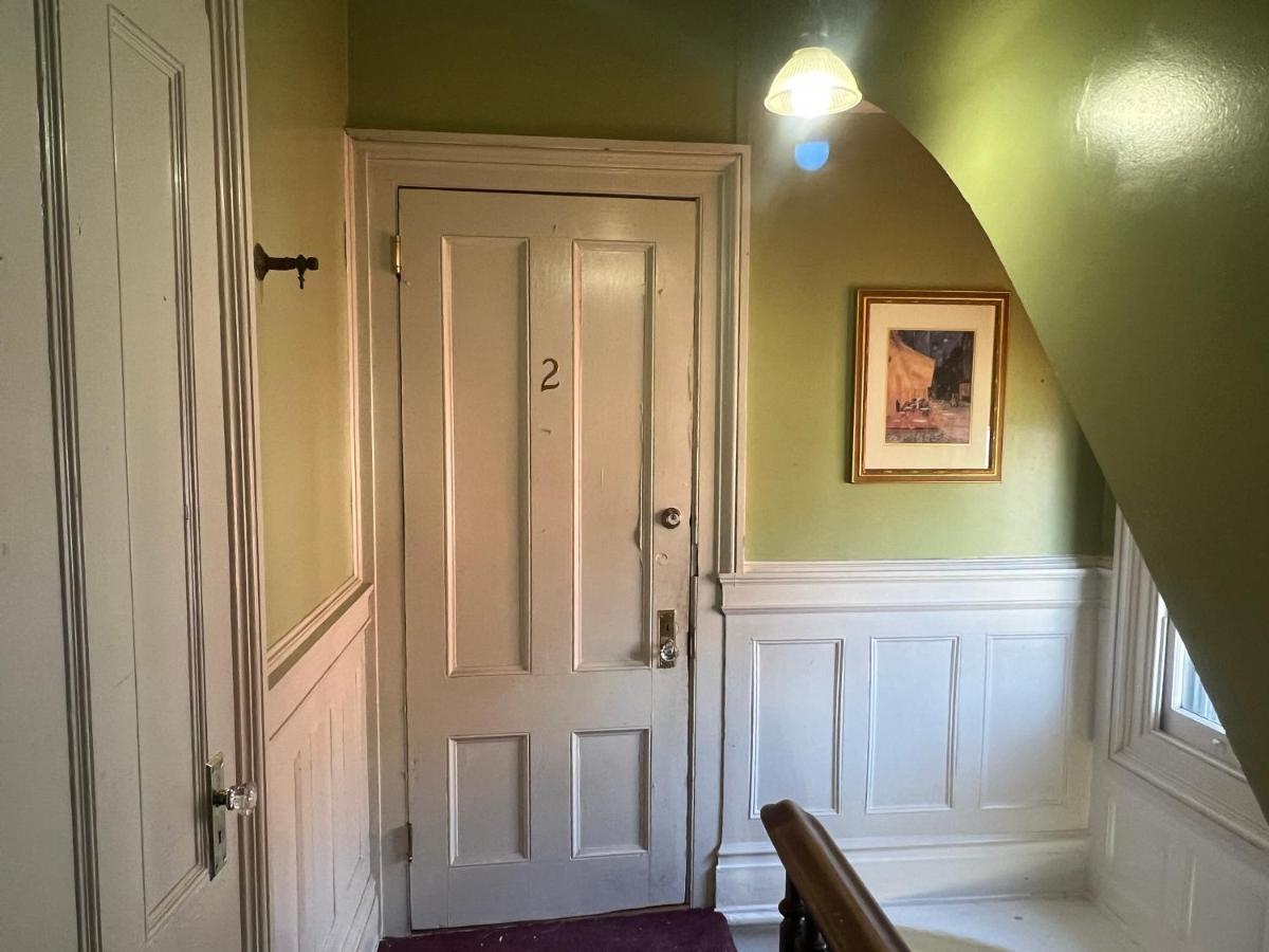 1 Bedroom Private Victorian Apt In Convenient City Location On 5 Acre, Sleeps 4 Poughkeepsie Kültér fotó